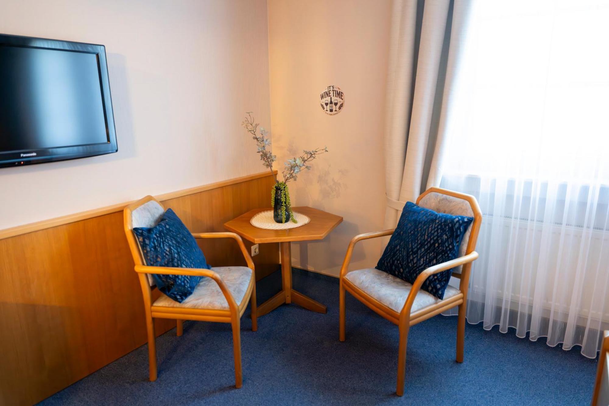 Hotel Guelser Weinstube Koblenz  Ngoại thất bức ảnh