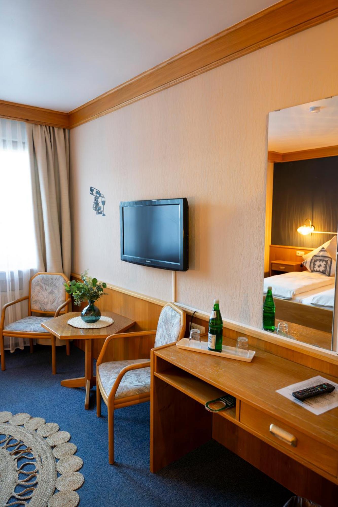 Hotel Guelser Weinstube Koblenz  Ngoại thất bức ảnh