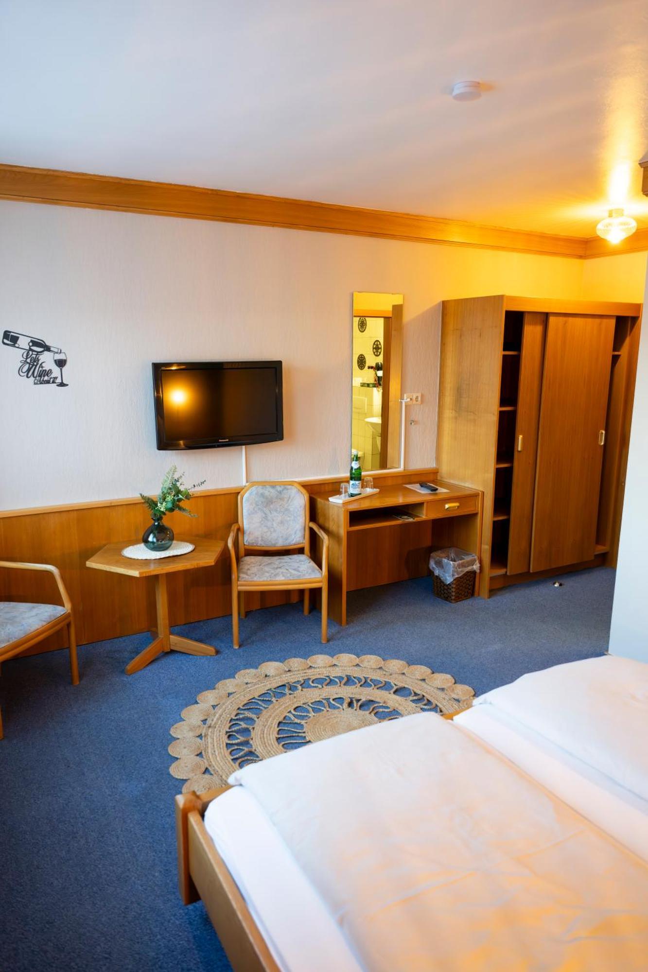 Hotel Guelser Weinstube Koblenz  Ngoại thất bức ảnh