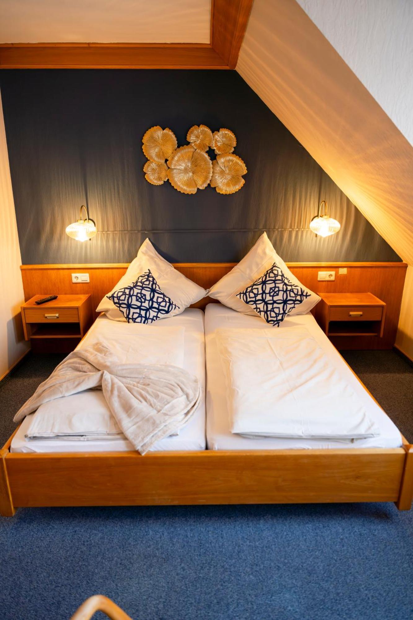 Hotel Guelser Weinstube Koblenz  Ngoại thất bức ảnh