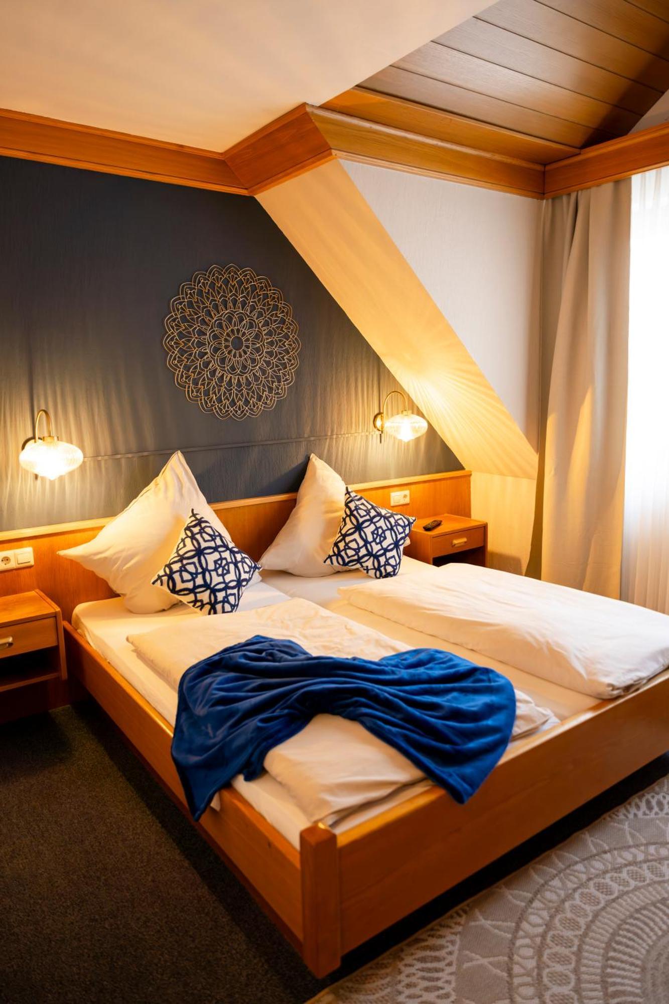 Hotel Guelser Weinstube Koblenz  Ngoại thất bức ảnh
