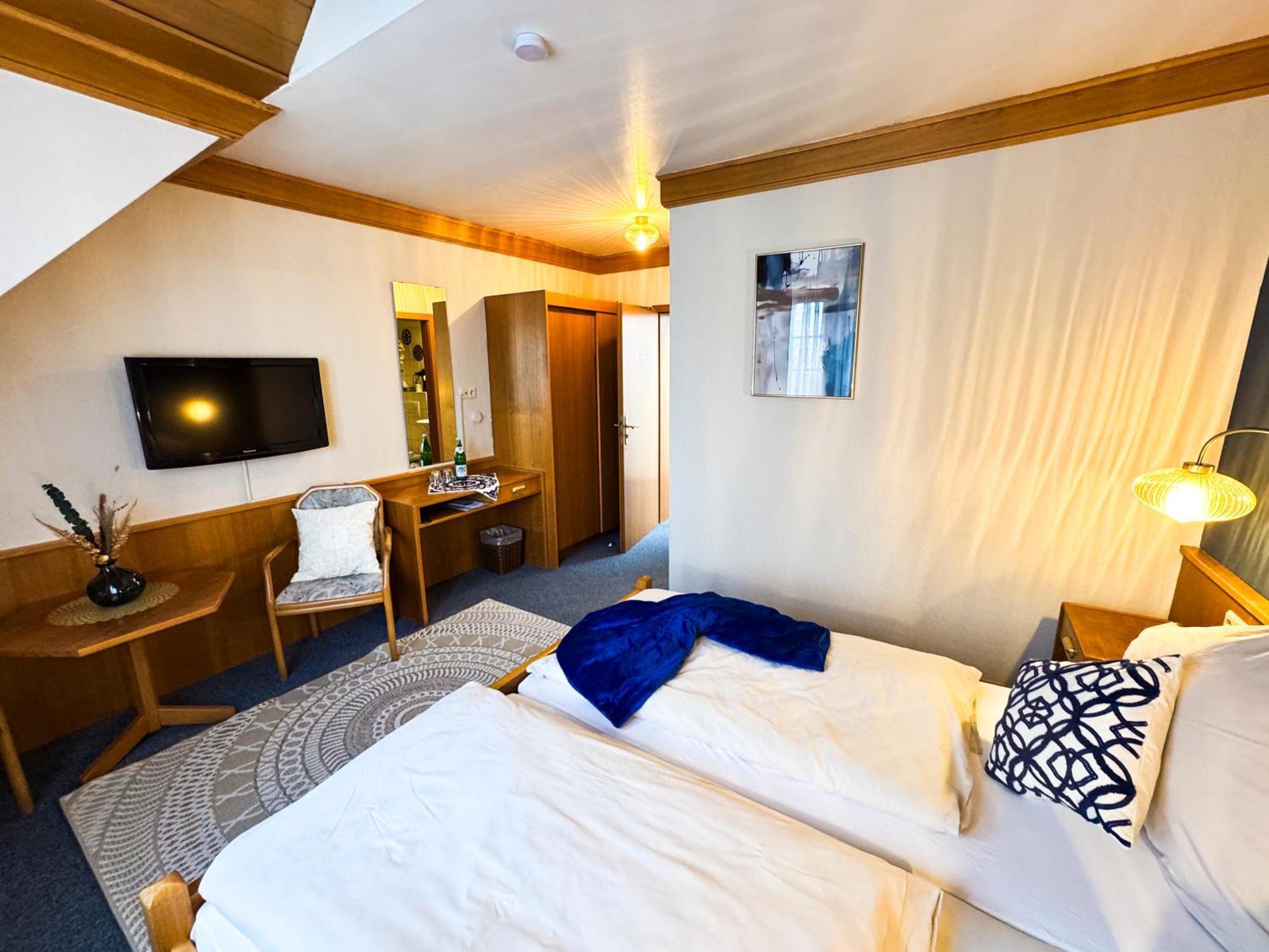Hotel Guelser Weinstube Koblenz  Ngoại thất bức ảnh